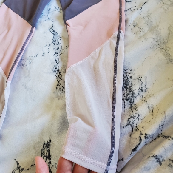 Fabletics leggings - Picture 2 of 4
